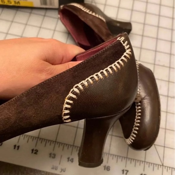 Via Spiga Brown Suede Pumps - Picture 5 of 9